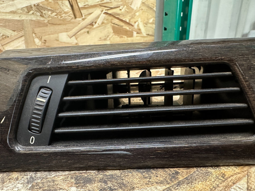 BMW 06-13 E90 BROKEN FRONT LEFT/DRIVER SIDE DASH AIR VENT BAMBUS OEM 9130459