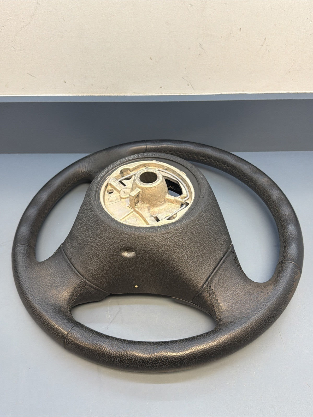 06-12 OEM BMW E90 E91 BASE Leather Steering Wheel Heated Multifunction 6795569
