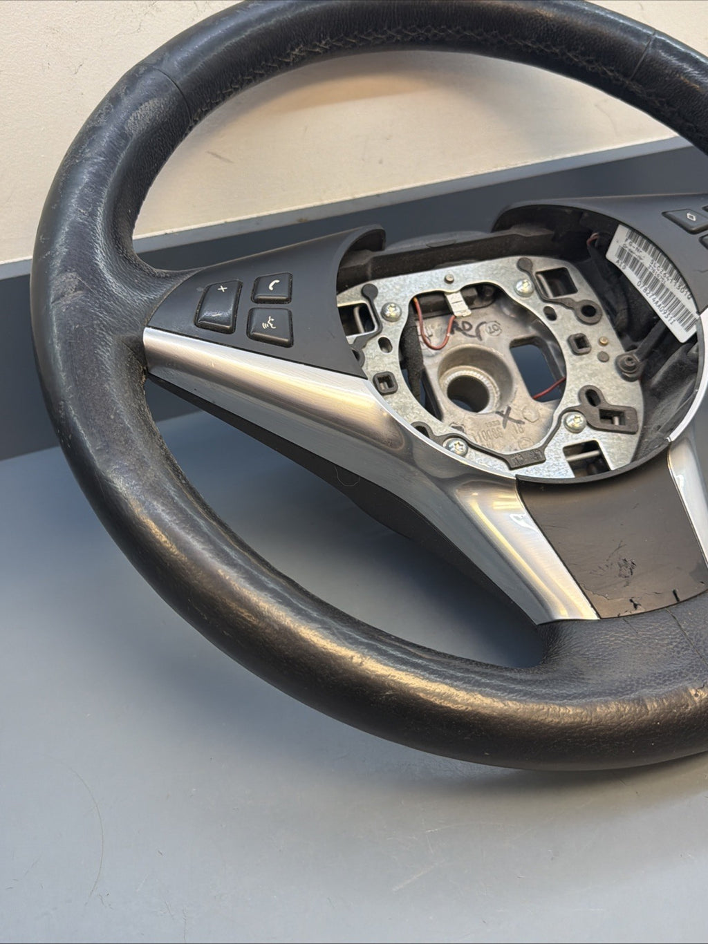 BMW 03-10 E60 5 SERIES BLACK LEATHER STEERING WHEEL W/BUTTONS OEM 11008818