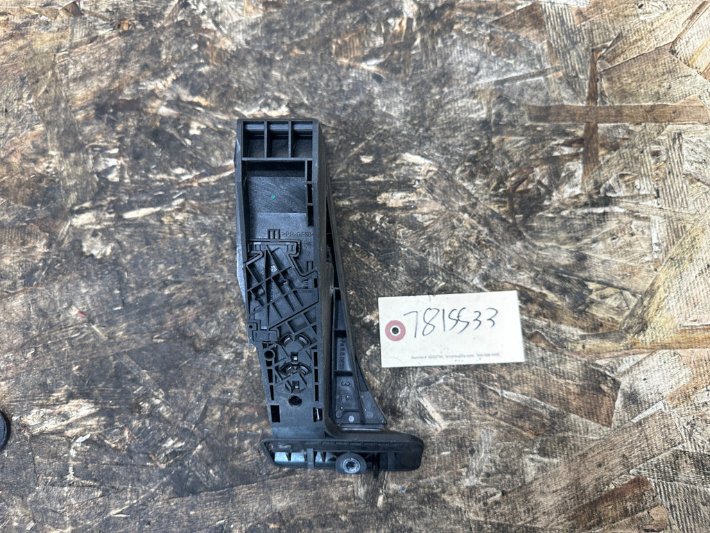 BMW 2010-2017 F10 5 SERIES GAS THROTTLE ACCELERATION PEDAL BLACK OEM 6789998