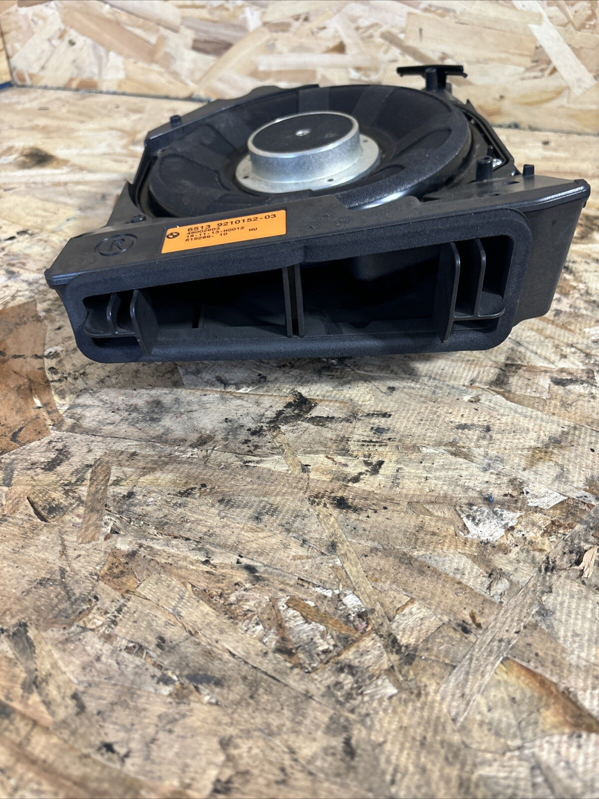 12-17 BMW F80 F30 3-SERIES RIGHT SUBWOOFER SPEAKER HARMAN KARDON OEM 9210152