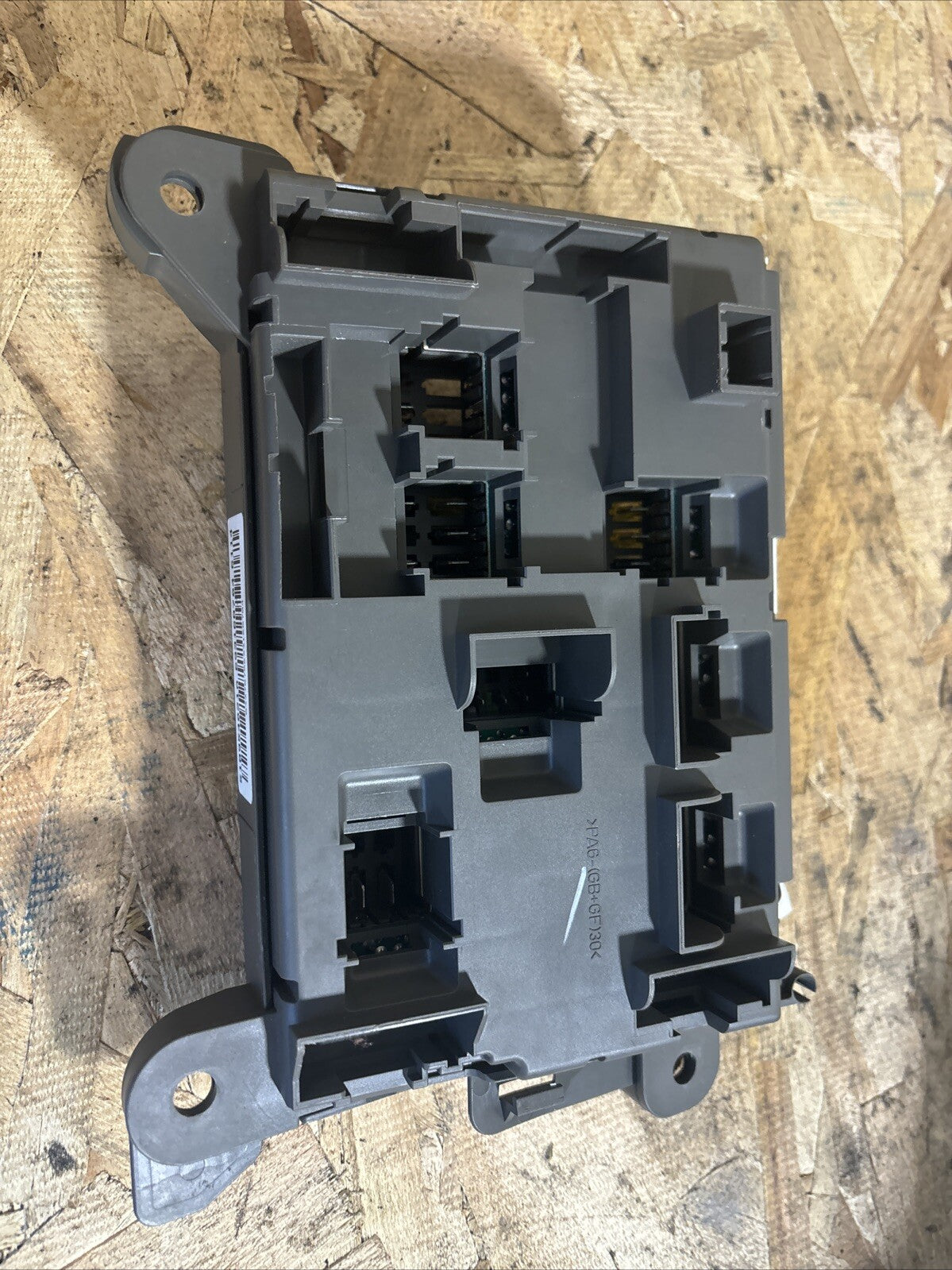 2010 2011 2012 2013 2014 BMW X6M TRUNK CABIN FUSE RELAY BOX 693168704