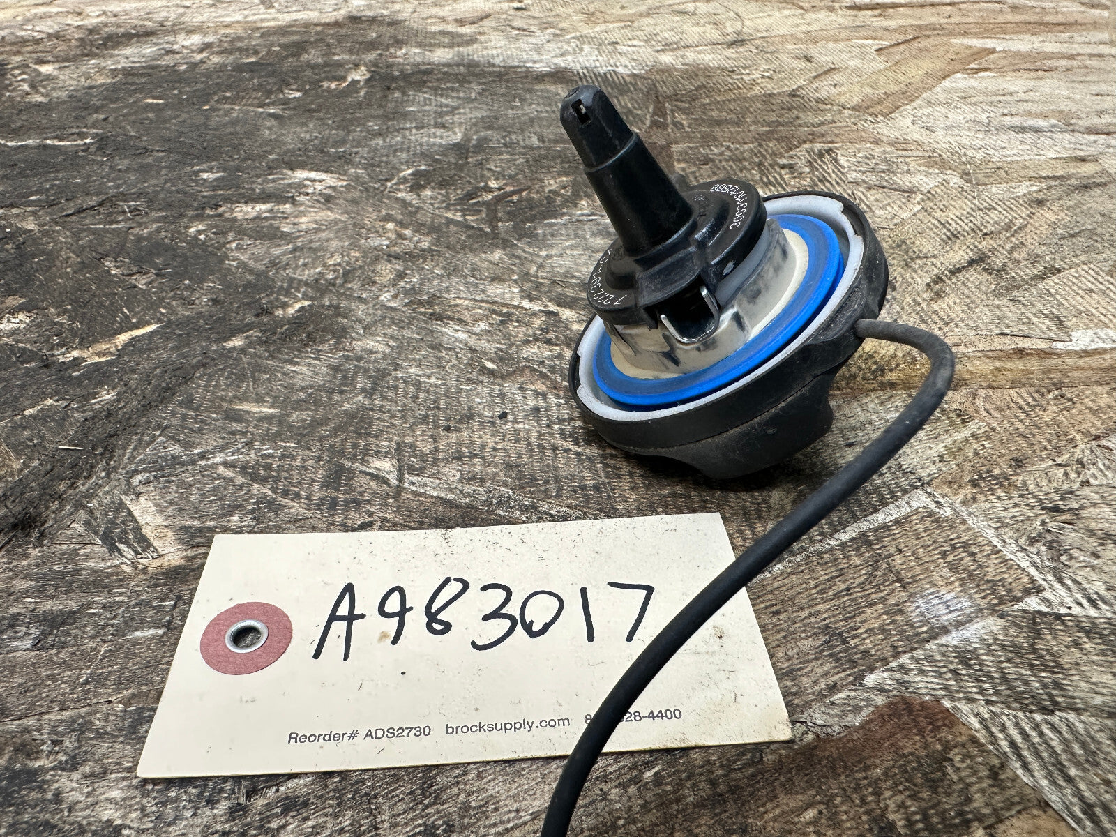 BMW E60 E90 F30 F10 F01 FUEL FILLER GAS CAP BLACK OEM 7222391/16117198578