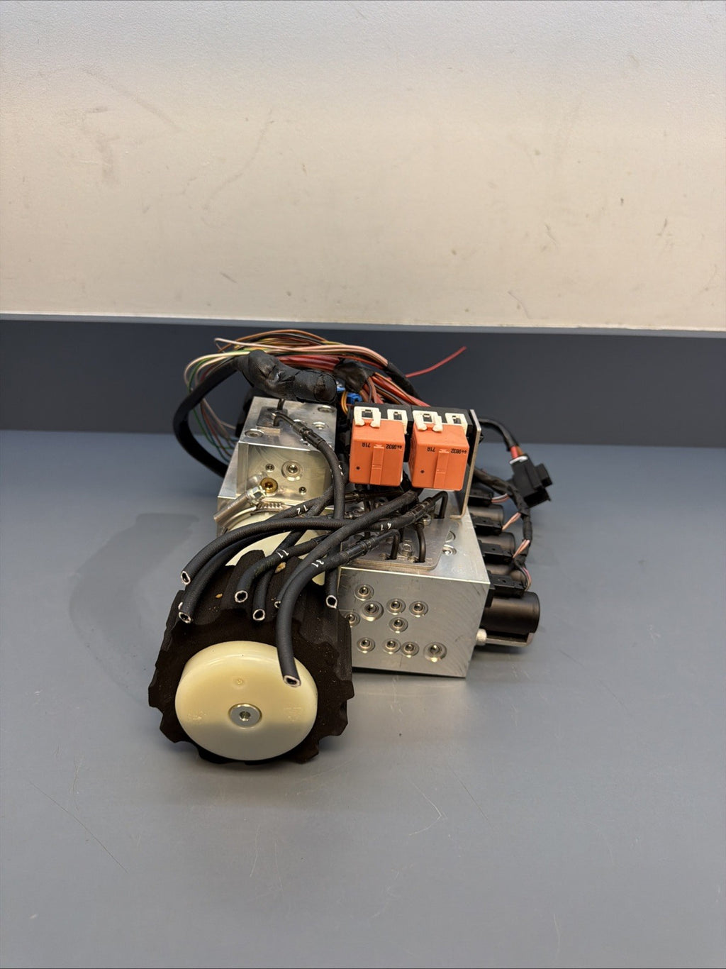 2007-2013 BMW E93 328i 335i M3 CONVERTIBLE HYDRAULIC TOP ROOF LIFT PUMP 7128780