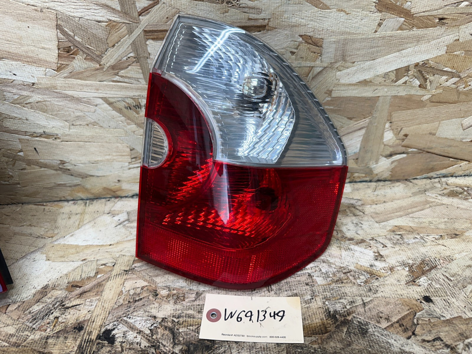 BMW 2003-2006 E83 X3 PRE LCI REAR LEFT+RIGHT OUTER TAIL LIGHT SET OEM 3404103+4