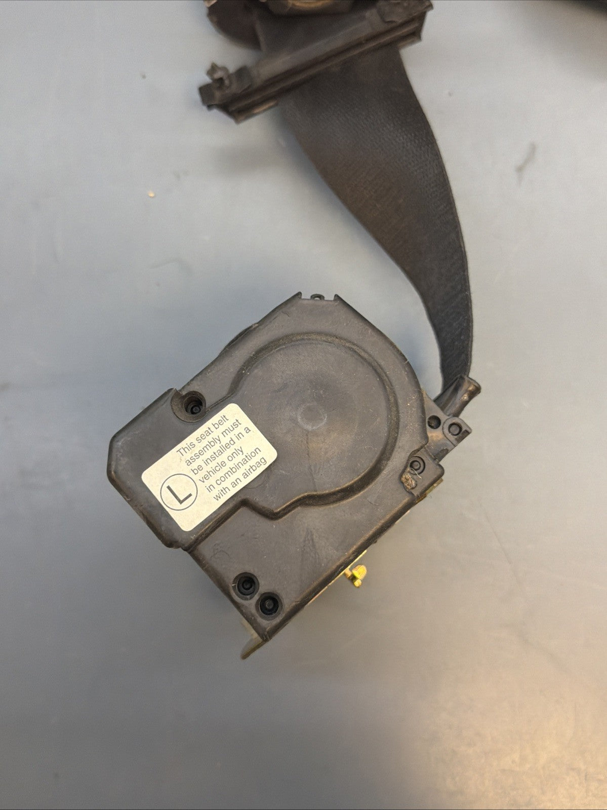 2000-2006 BMW X5 Seat Belt Retractor Front Left Driver E53 OEM 8408751