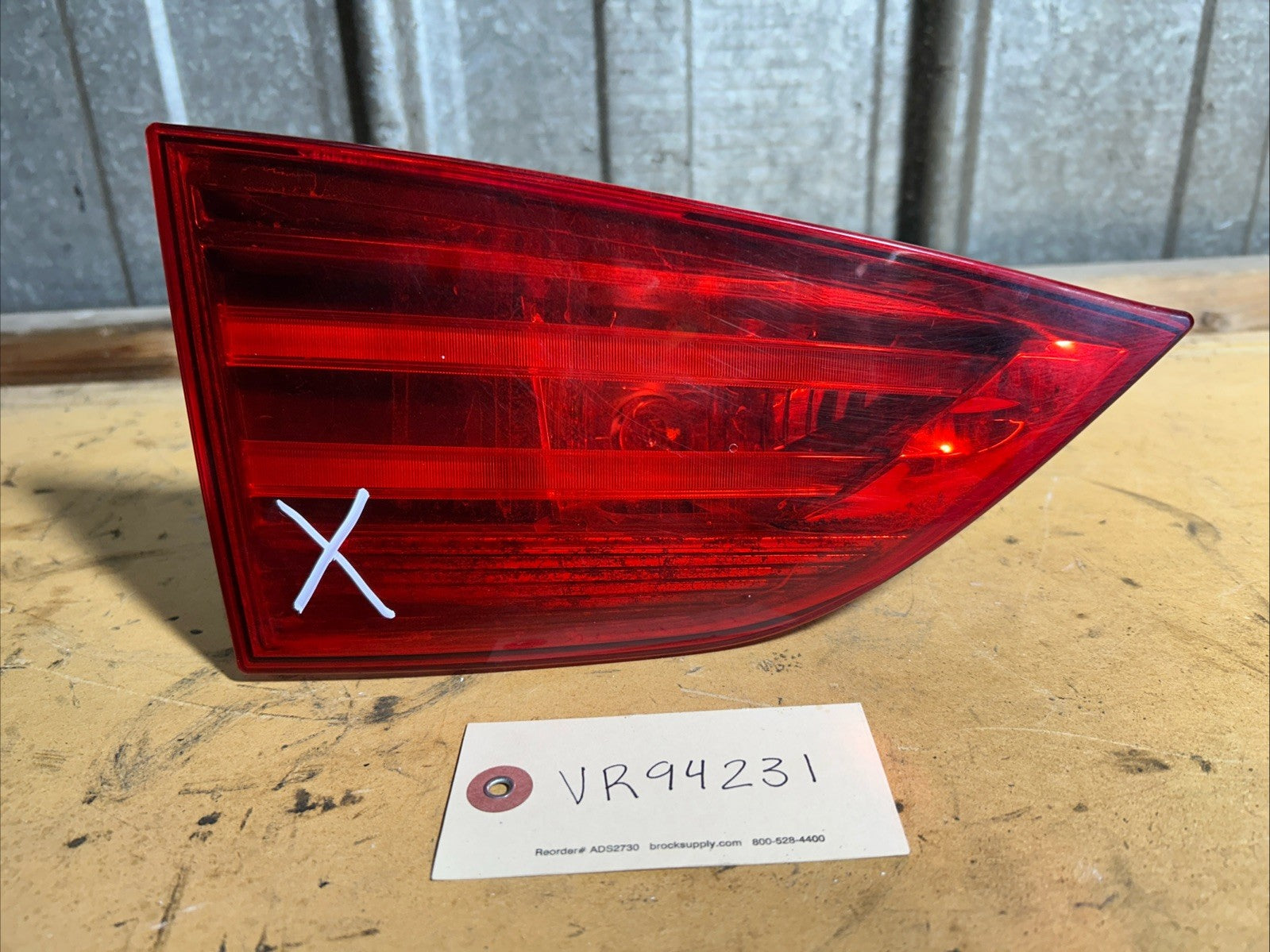 2012-2015 BMW X1 E84 LEFT SIDE DRIVER INNER TAIL LIGHT OEM 2990113 *NOTE*