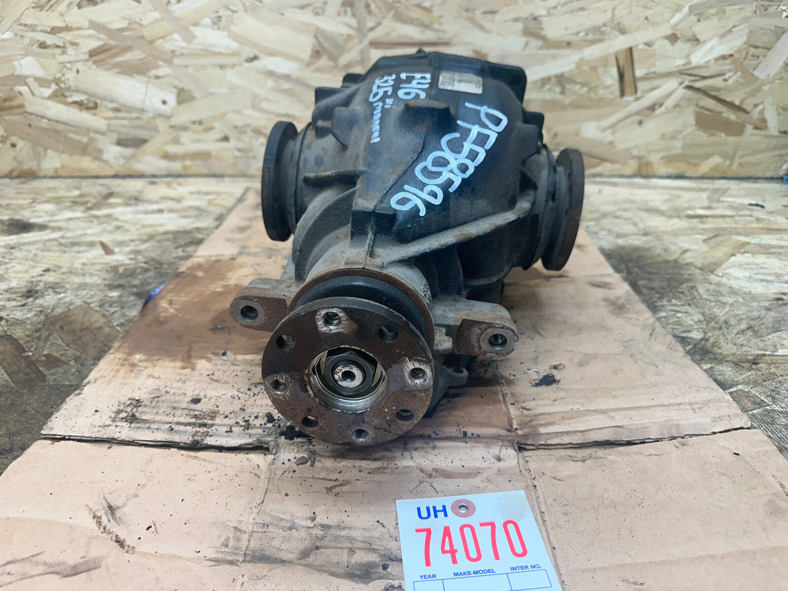 BMW 00-05 MANUAL E46 325xi REAR DIFFERENTIAL FINAL 3.23 DRIVE 7500782
