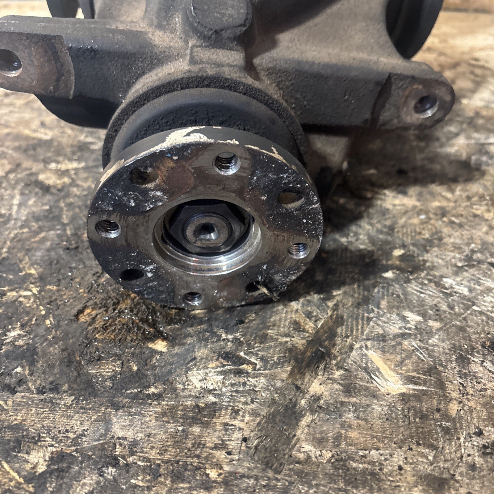 BMW E90 325 REAR DIFFERENTIAL 3 SERIES 3.73 FINAL DRIVE 33107566179 325