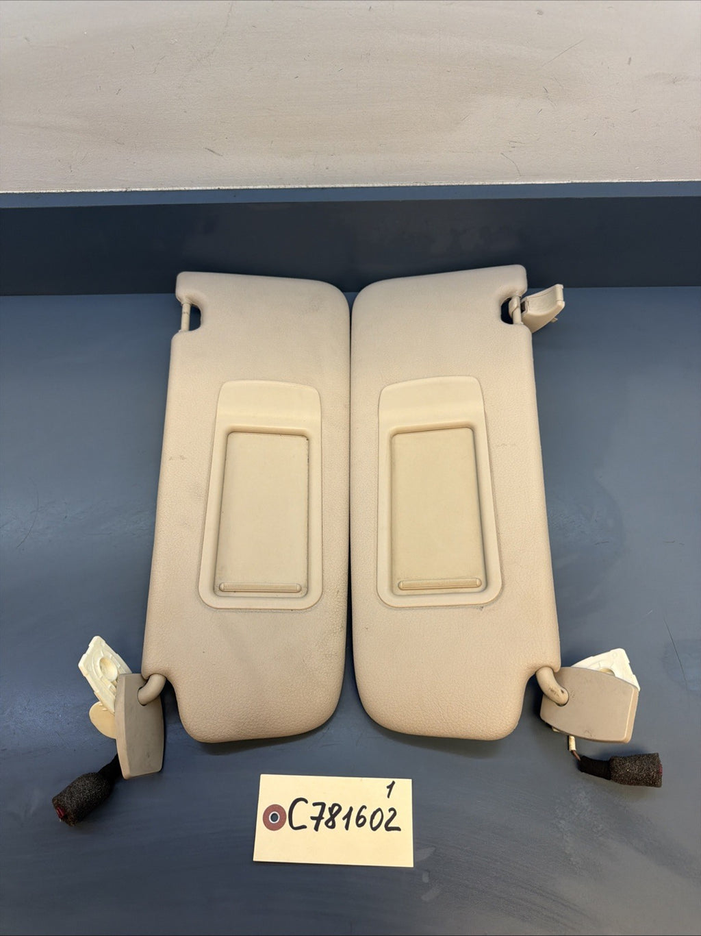 BMW F10 5 SERIES SUN VISOR MIRROR LEFT RIGHT PAIR OEM 6905983 BEIGE