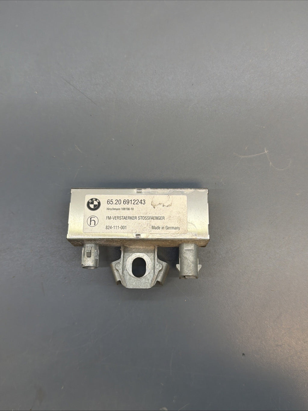 03-08 BMW Z4 E85 E86 AM FM Radio Antenna Amplifier Booster Module 6912243 OEM
