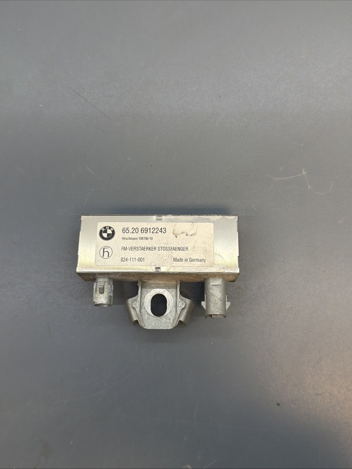 03-08 BMW Z4 E85 E86 AM FM Radio Antenna Amplifier Booster Module 6912243 OEM