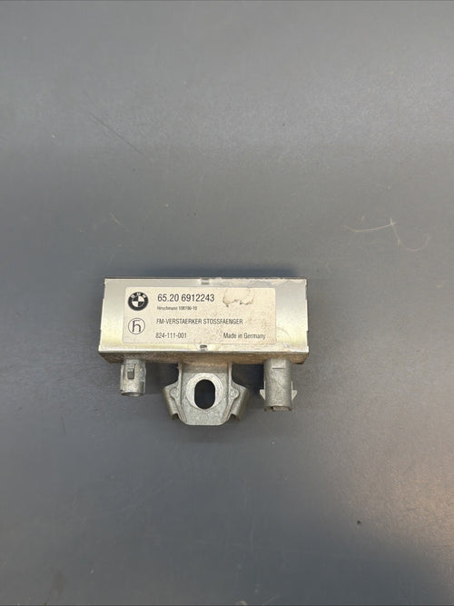 03-08 BMW Z4 E85 E86 AM FM Radio Antenna Amplifier Booster Module 6912243 OEM