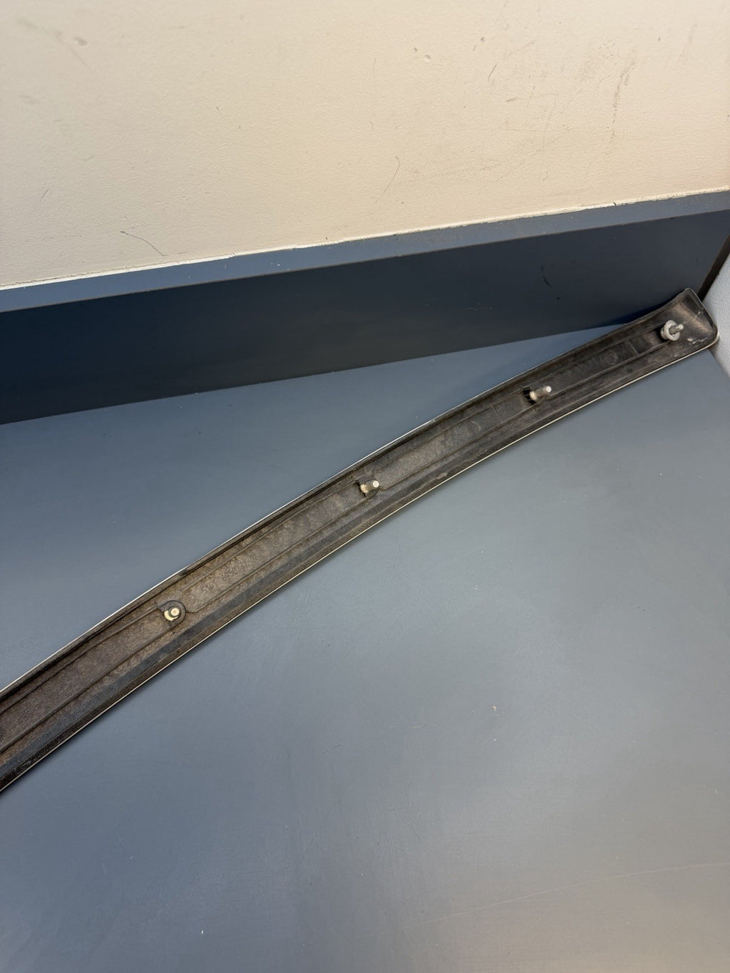 07-2013 BMW E92 E93 Front Right Passenger Side Aluminum Door Strip Trim 6958232