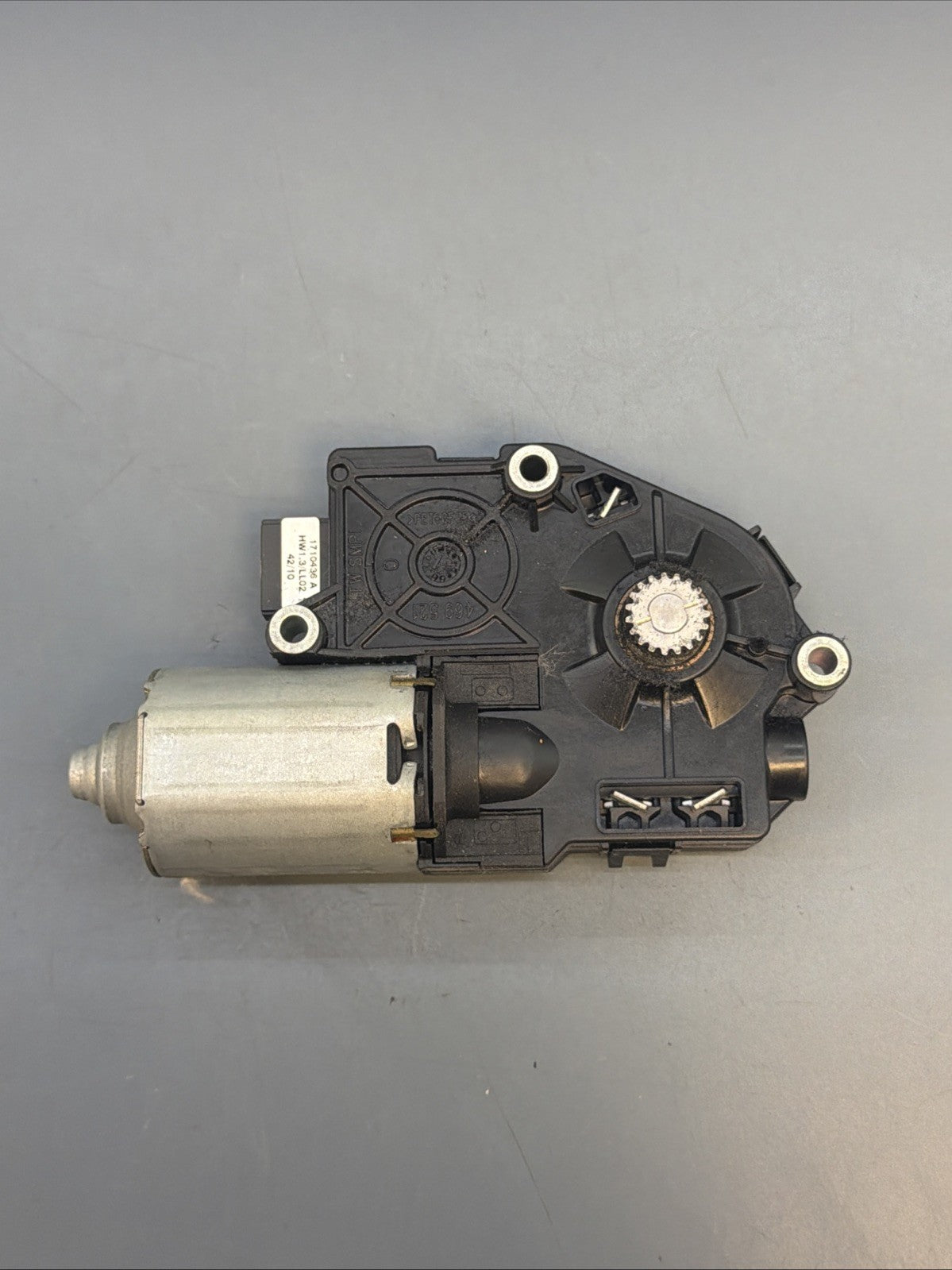 BMW OEM SUNROOF ELECTRIC MOTOR DRIVE UNIT MODULE E81 E82 E87 E90 E92 F10 7193398