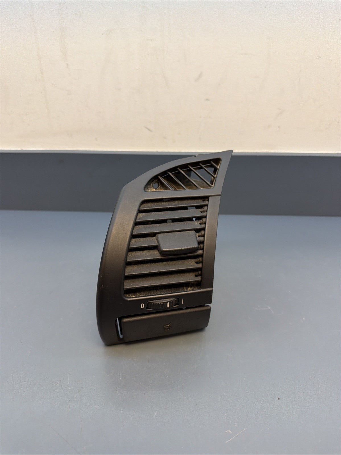 03-08 BMW E86 E85 Z4 DASH LEFT AC HEATER AIR VENT BLACK 7025631 OEM