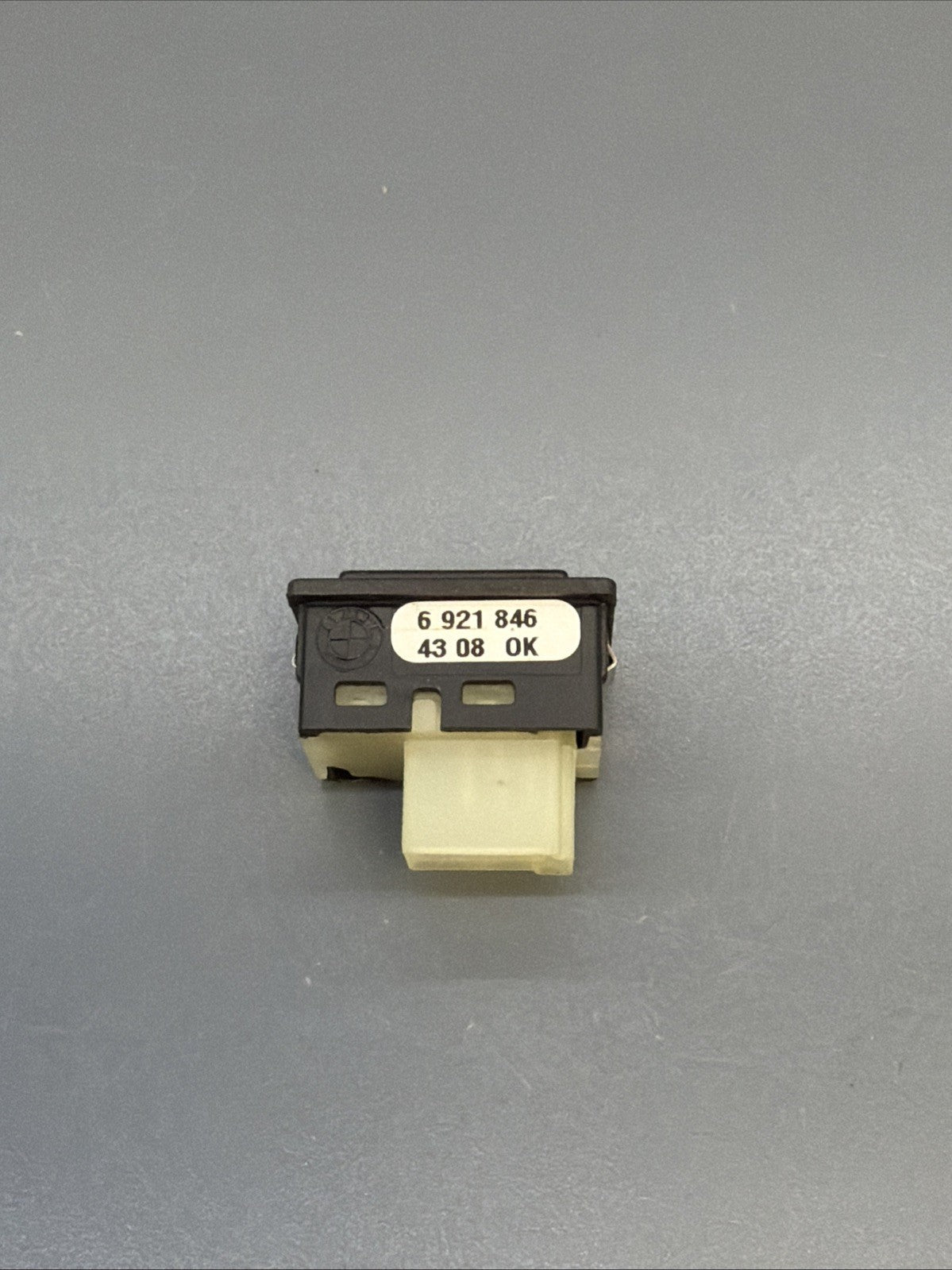 2008 BMW 535xi 535i 528i 528xi E60 E61 Trunk Open Switch w Pigtail 61316921846