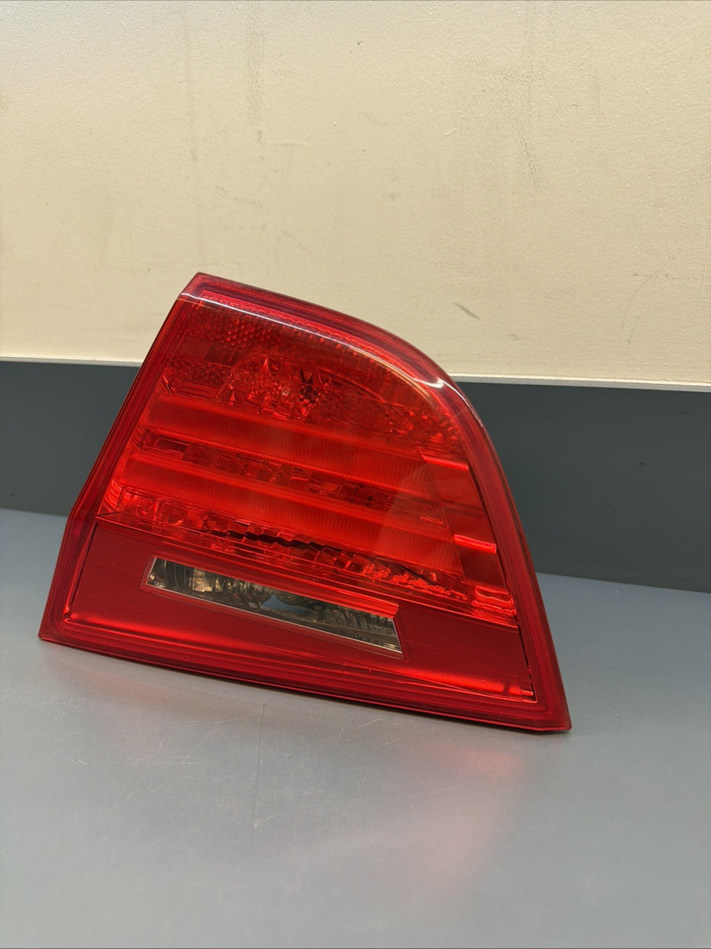 09-11 BMW 328I E90 LCI RH RIGHT REAR SIDE INNER TAIL LIGHT 7289428 OEM PASSANGER