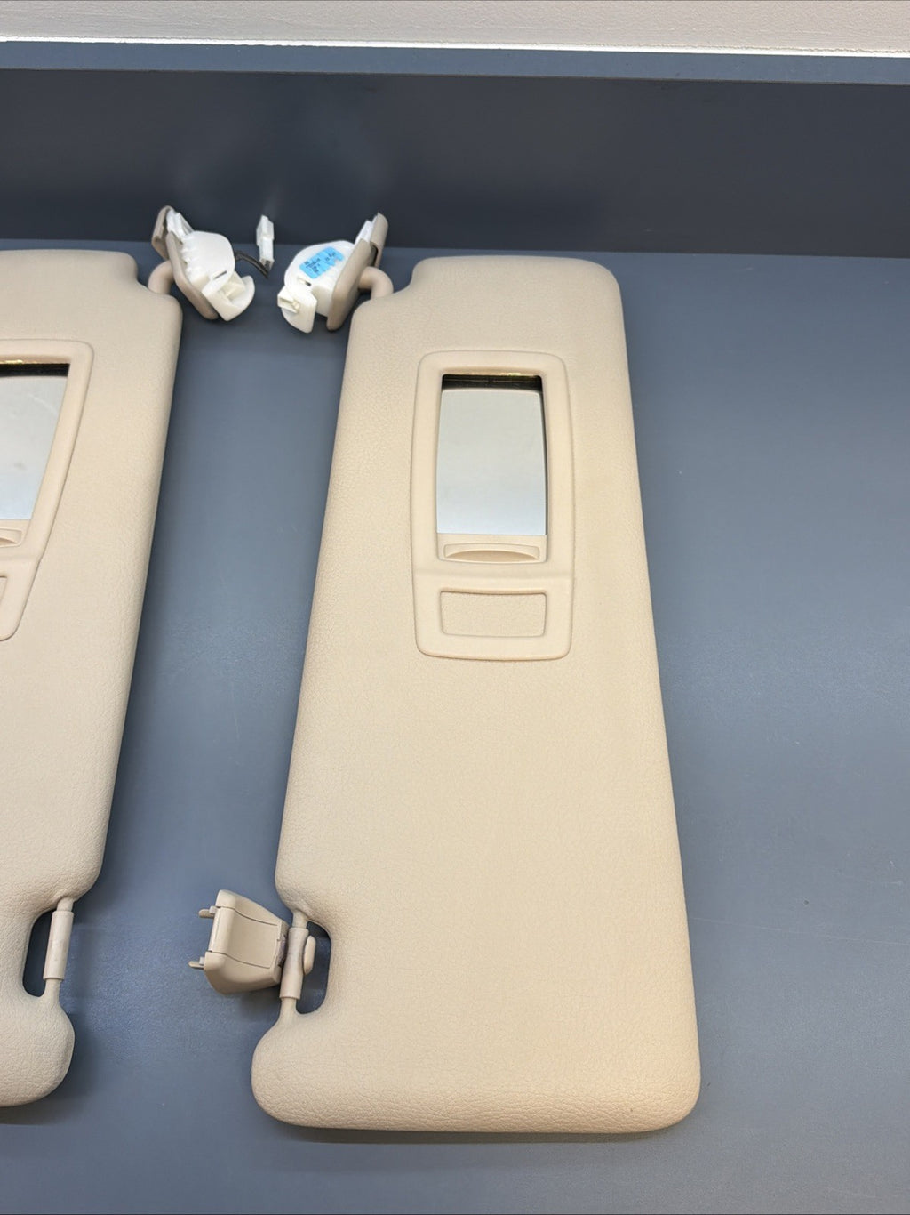 12-19 BMW 3 4 SERIES (F30 F31 F32 F33) FRONT LEFT & RIGHT SUNVISOR SET(Beige)