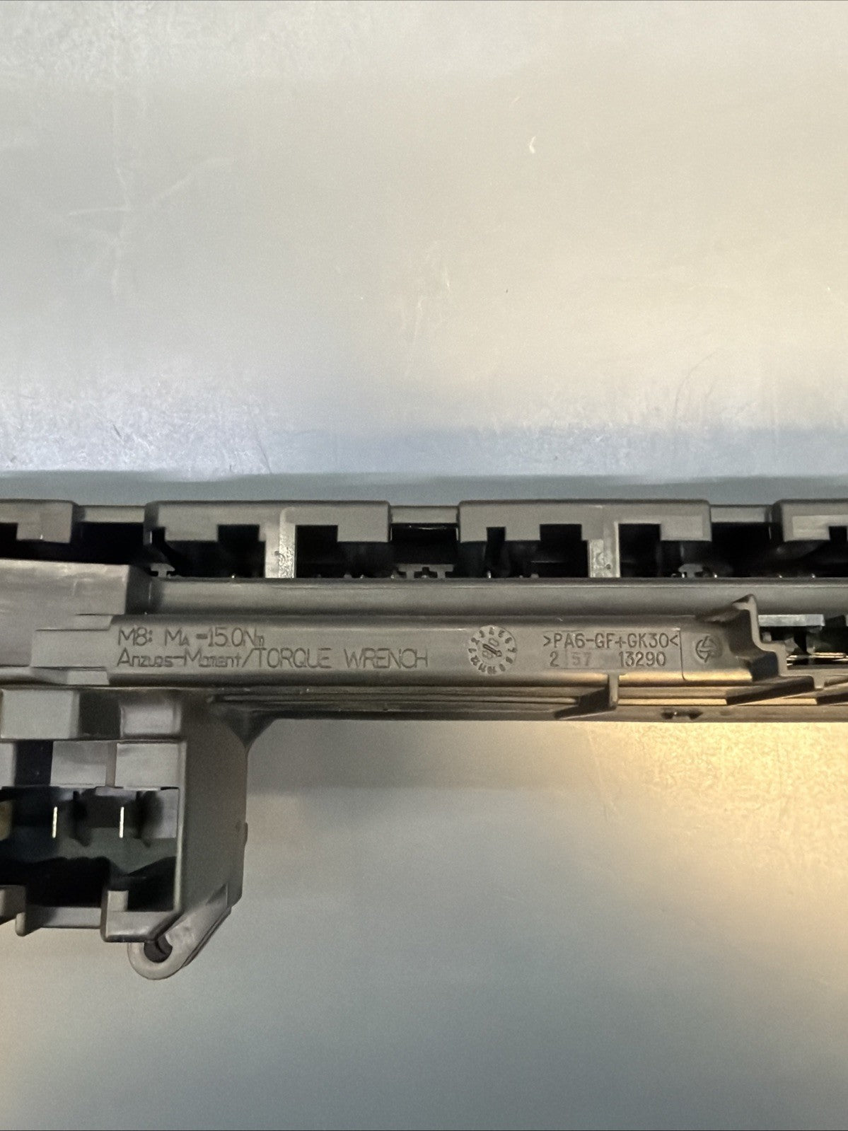 2009 BMW E60 535i PASSENGER SIDE CABIN FUSE BOX RELAY OEM USED TESTED 6957330