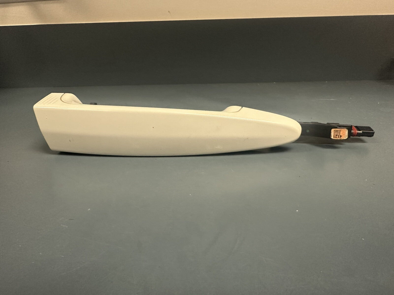 2012-2018 OEM BMW F22 F30 F36 F32 Front Right Door Handle White 300 OEM 7329346