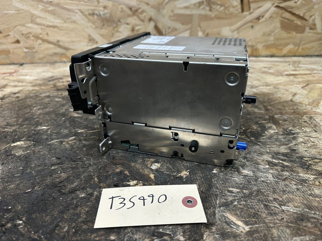 BMW 2006-2009 BROKEN FOR PARTS E90 NAVIGATION CD RADIO PLAYER OEM 9170722
