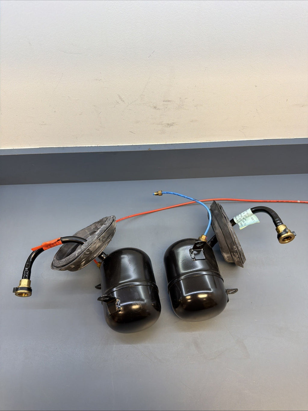 BMW X5 E53 Air Suspension Pressure Tank Air Reservoir Line PAIR 6755021 6755022