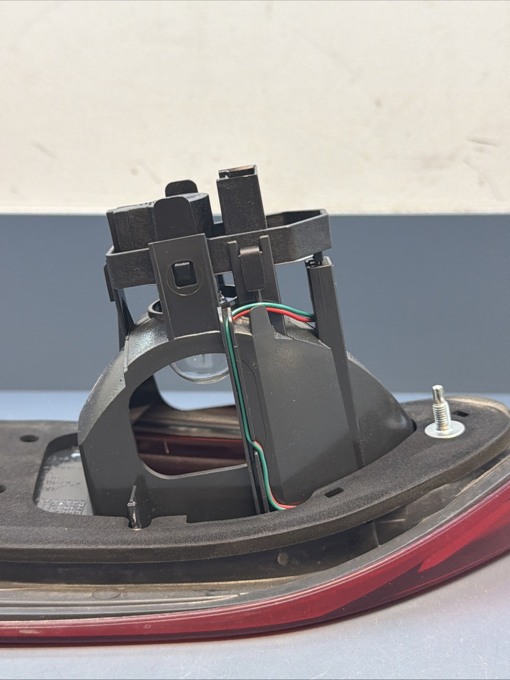 2012-2015 BMW E84 X1 REAR RIGHT INNER TAIL LIGHT ASSEMBLY OEM 2990114