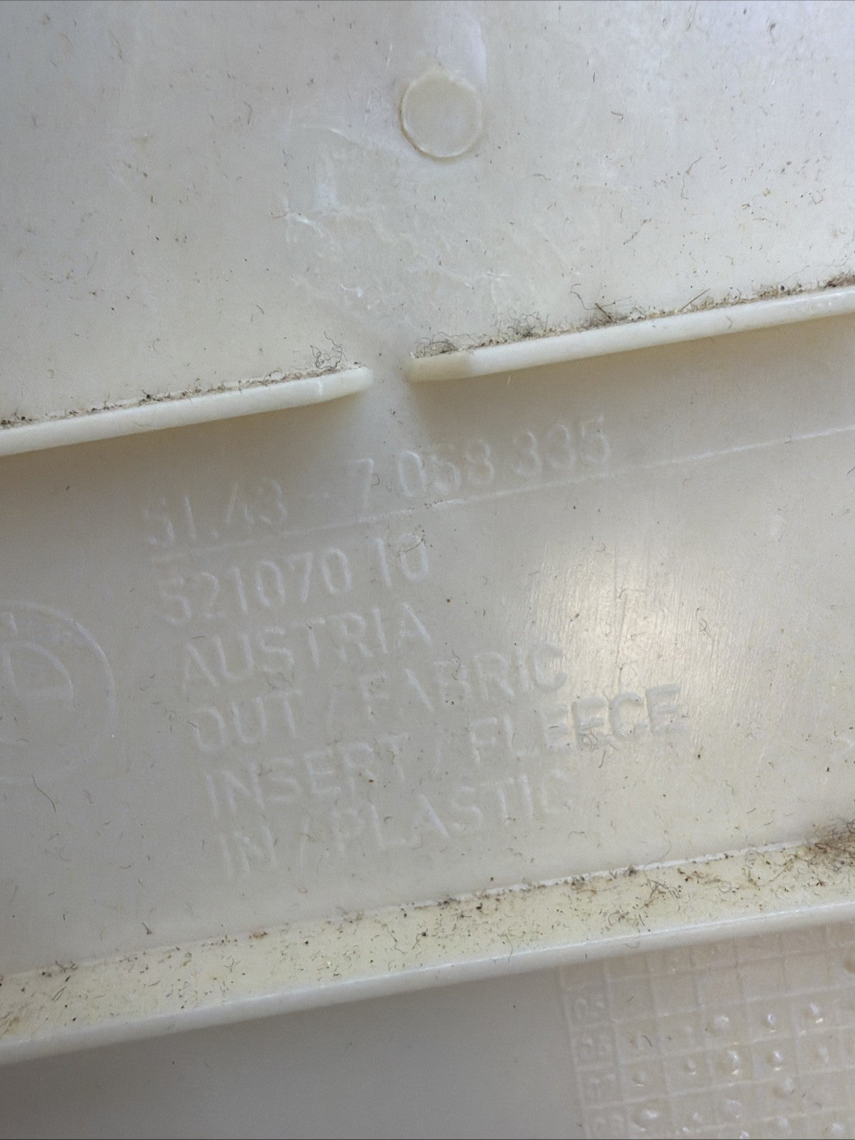 06-12 BMW E90 E91 328i UPPER B PILLAR TRIM LEFT & RIGHT 7058336 7058336 BEIGE