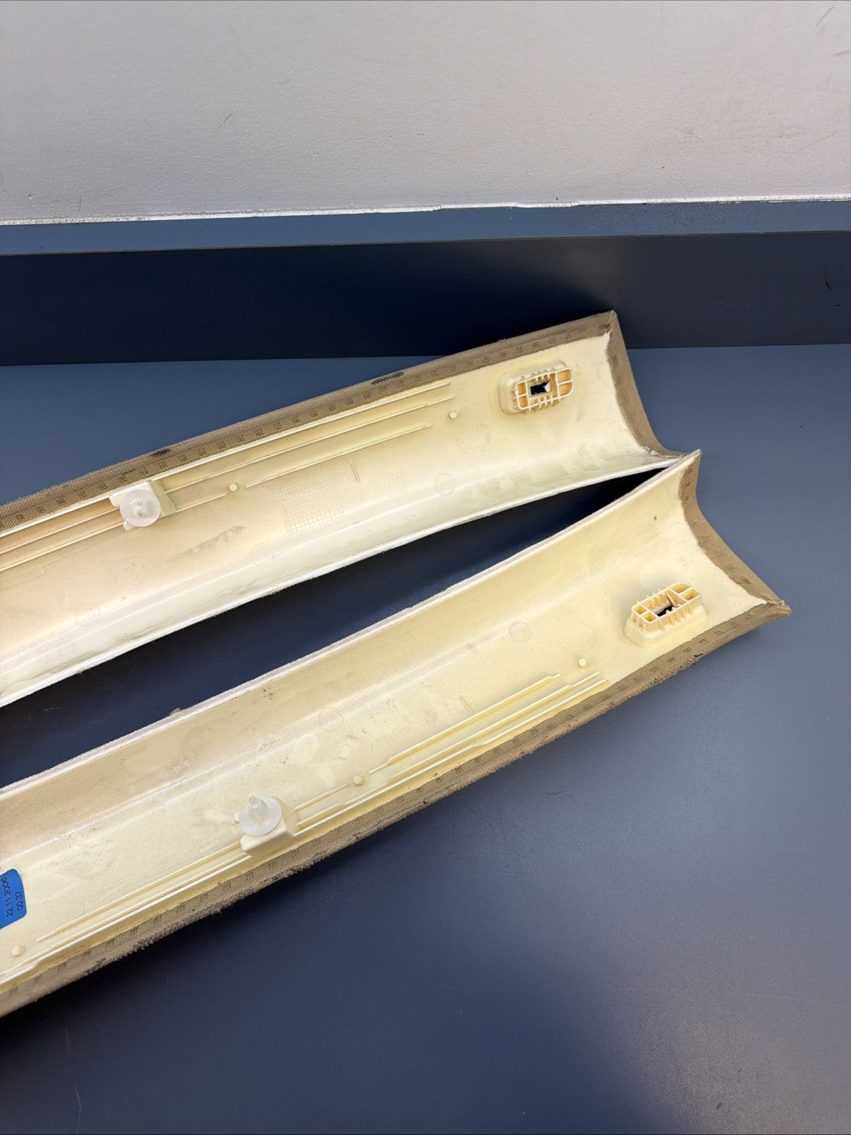 08 BMW E90 335xi Series 4dr Front Left & Right A Pillar Cloth Trim Cover 7058331