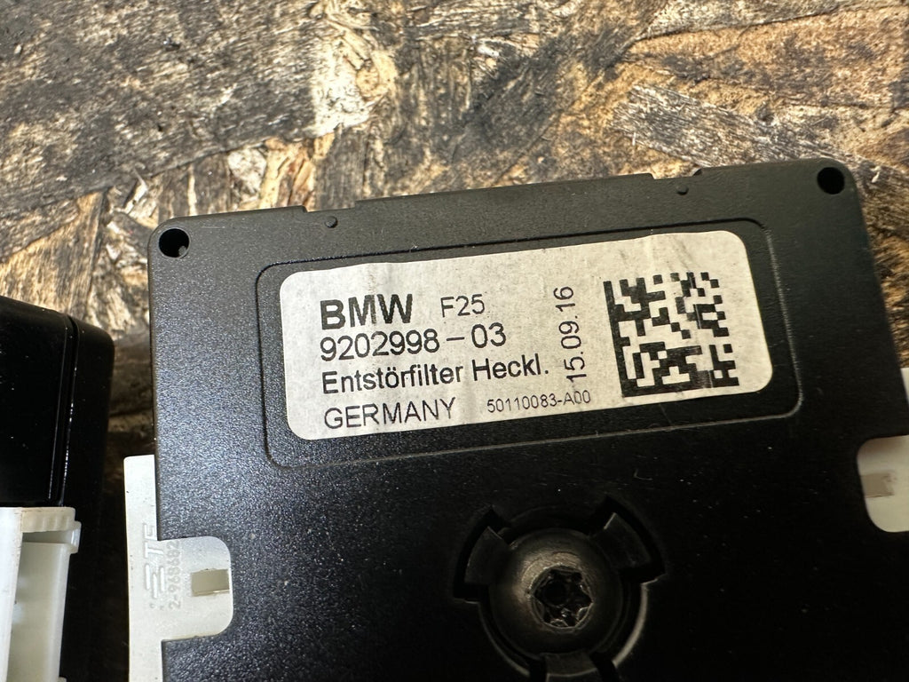BMW 2011-2017 F25 X3 ANTENNA NOISE FILTER MODULE SET 4pc OEM 9202996/7/8