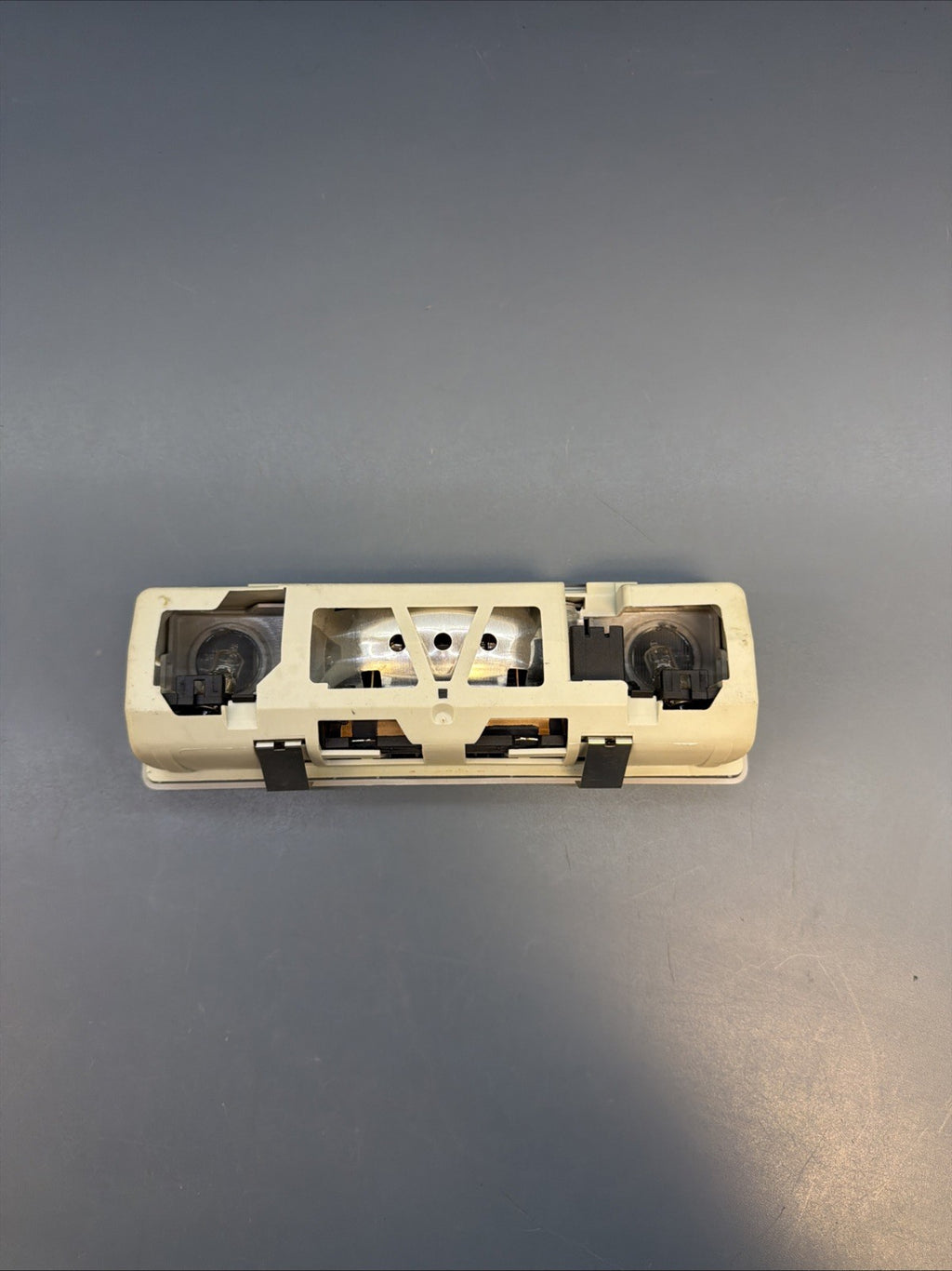 1997-2003 BMW E38 E39 Overhead upper dome light lamp switch panel OEM 8369511