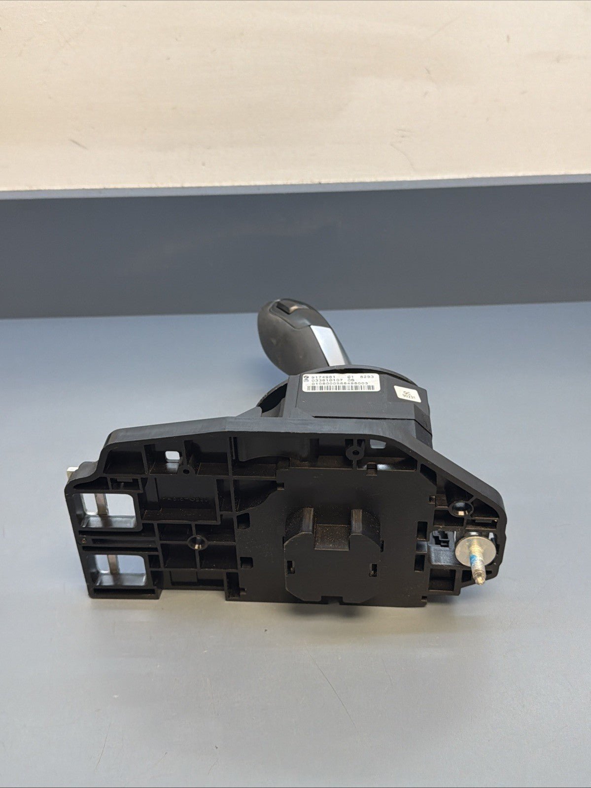 2008-2010 BMW 528i 535i 550i Automatic Shifter Floor Shift Selector OEM 9174981