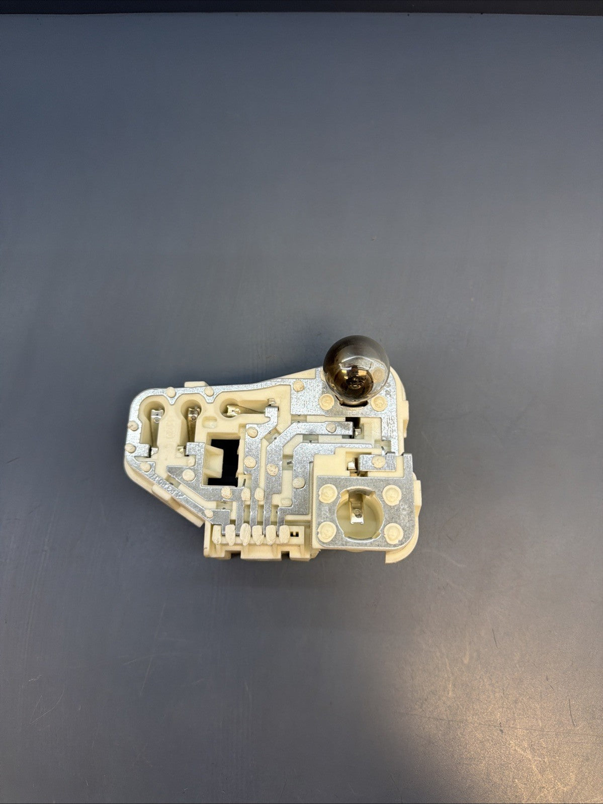 09-11 BMW E90 328i Rear Right Side Taillight Light Bulb Socket Panel 7211214 OEM