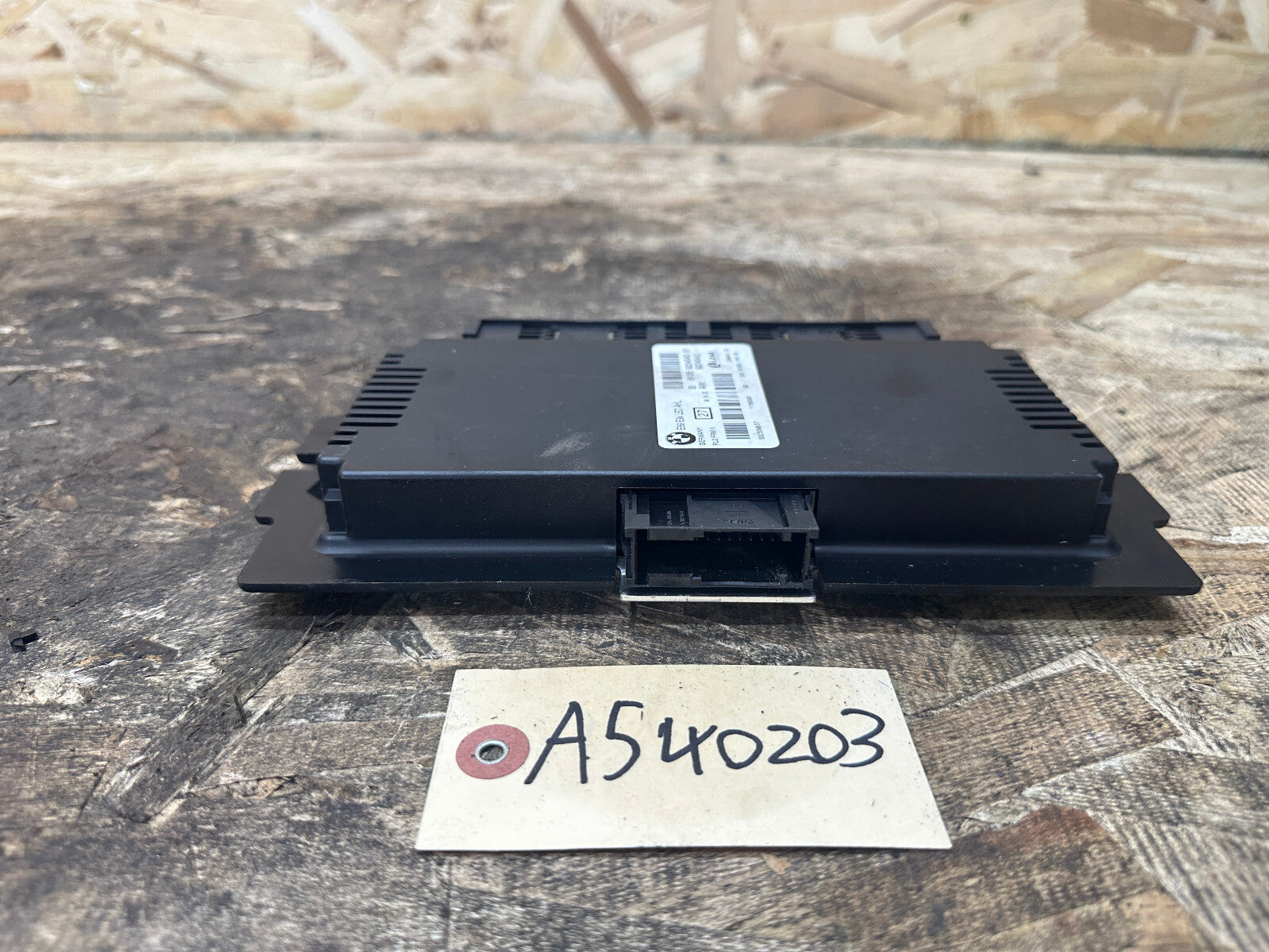BMW 2006-2012 E90 3 SERIES FOOTWELL LIGHT CONTROL MODULE OEM 9204540