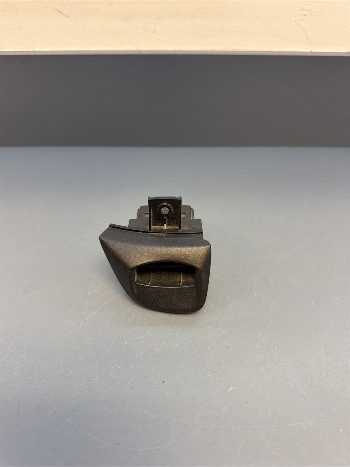 2009-2015 BMW X1 E84 Ignition Control Module 9194399