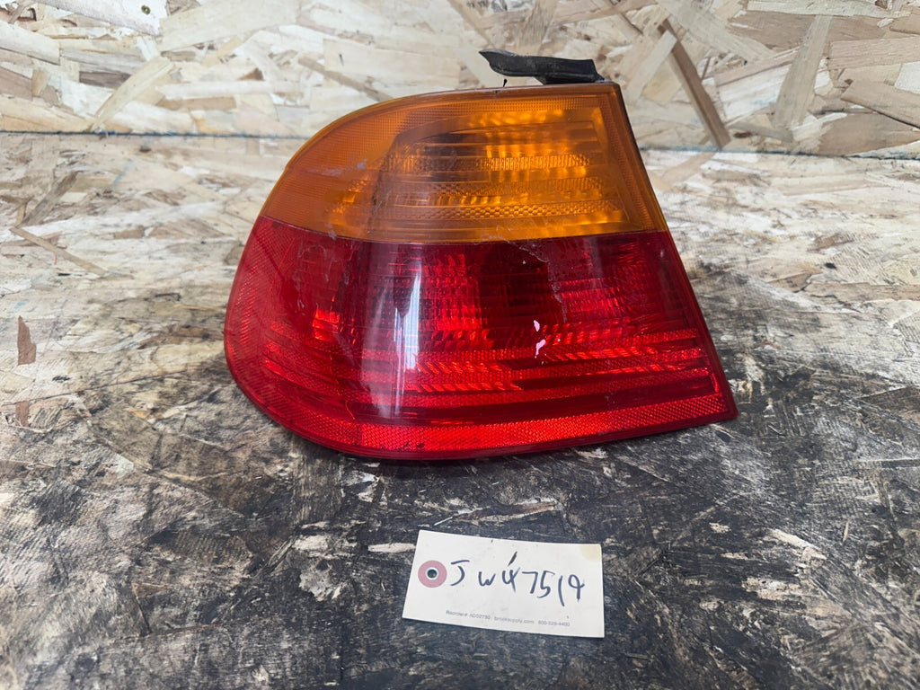 BMW 1997-2002 E46 3 SERIES REAR OUTER TAIL LIGHT SET 2 PC OEM 8383099+8383100