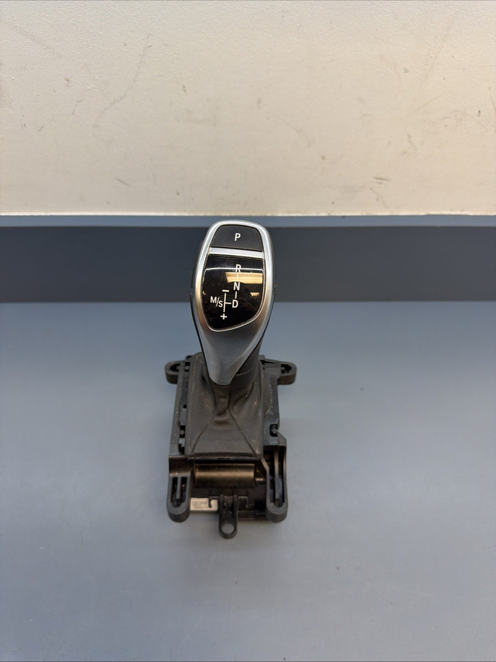 OEM BMW F25 X3 Sport Automatic Transmission Gear Shift Shifter Selector 9253079