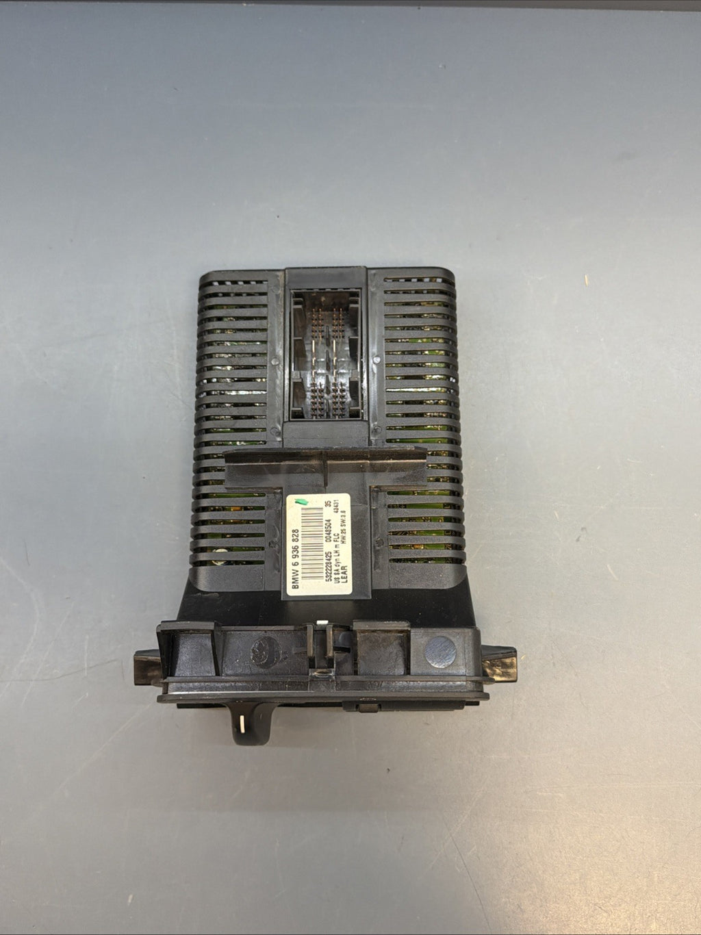 2001-05 BMW E46 325 330 M3 HEADLIGHT FOG LAMP CONTROL MODULE 6936828