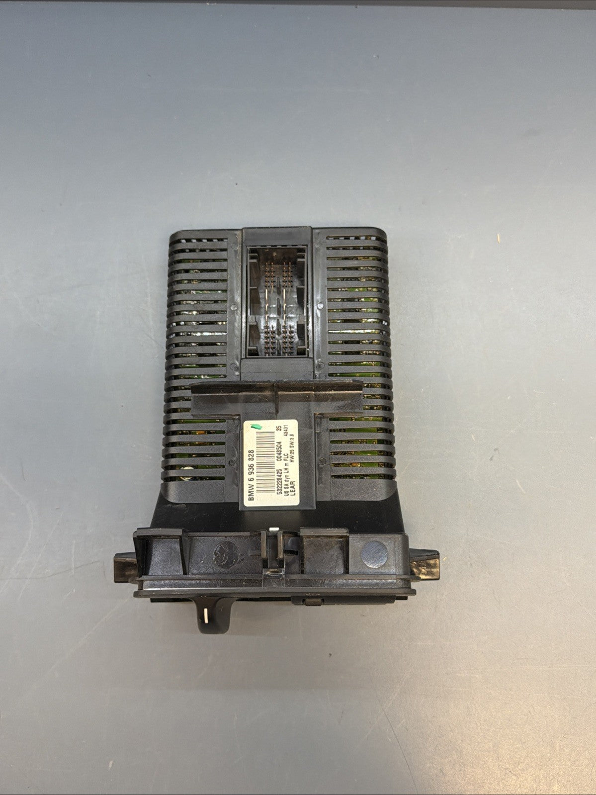 2001-05 BMW E46 325 330 M3 HEADLIGHT FOG LAMP CONTROL MODULE 6936828