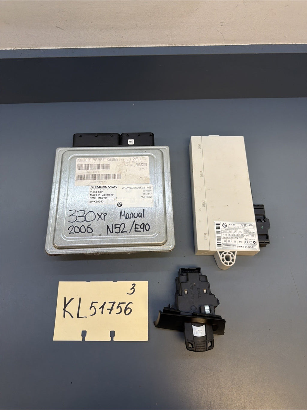06-08 BMW E90 E91 E92 Engine Computer DME CAS KEY MSV70 N52 MANUAL OEM 7561817