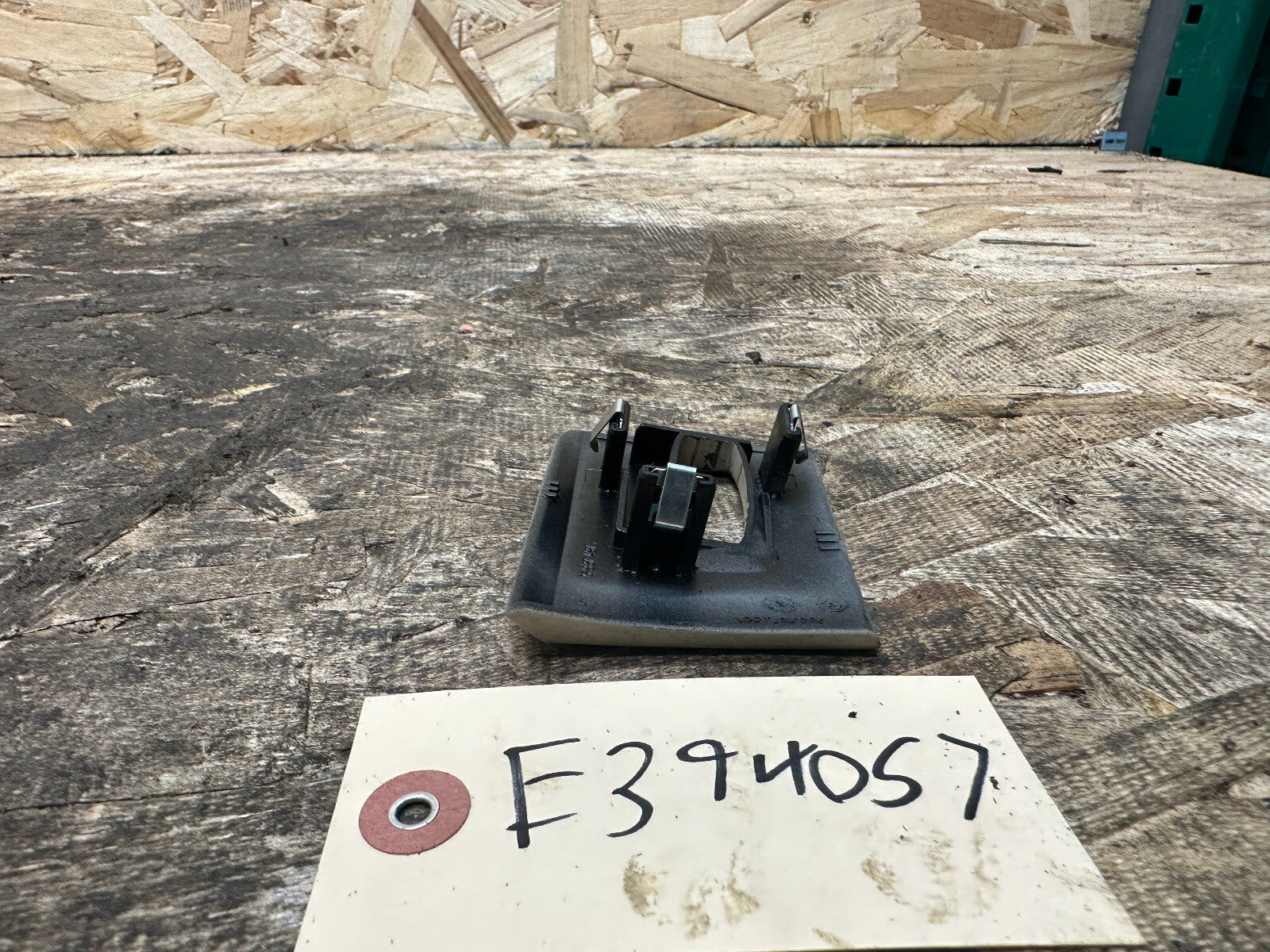 BMW 04-13 E90 3 SERIES IGNITION KEY FOB SWITCH TRIM COVER BEIGE OEM 6937497