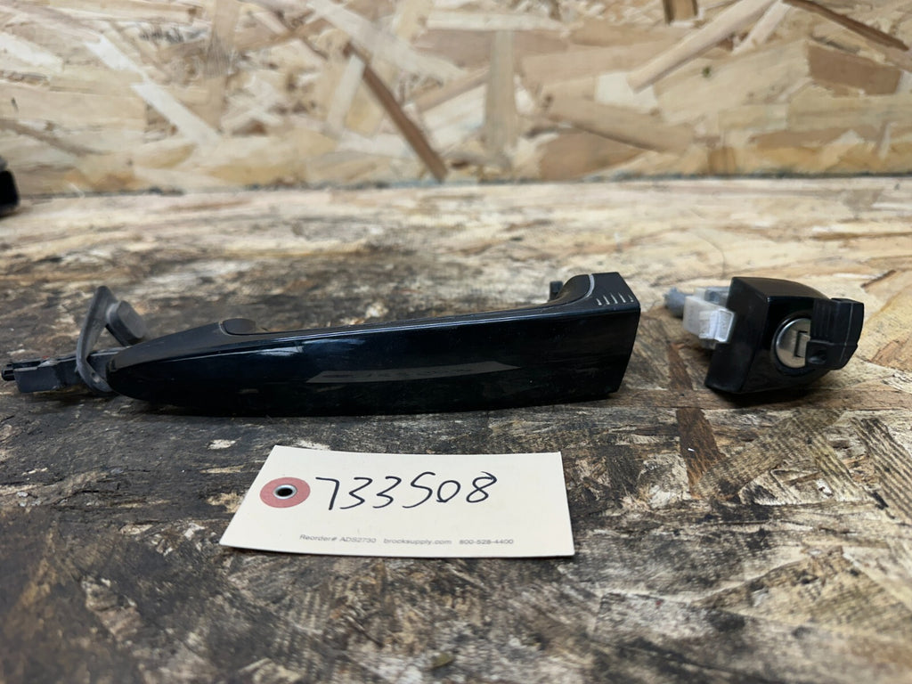 BMW 06-13 E9X DRIVER+PASSANGER DOOR HANDEL WITH WORKING KEY BLK OEM 7189100/41