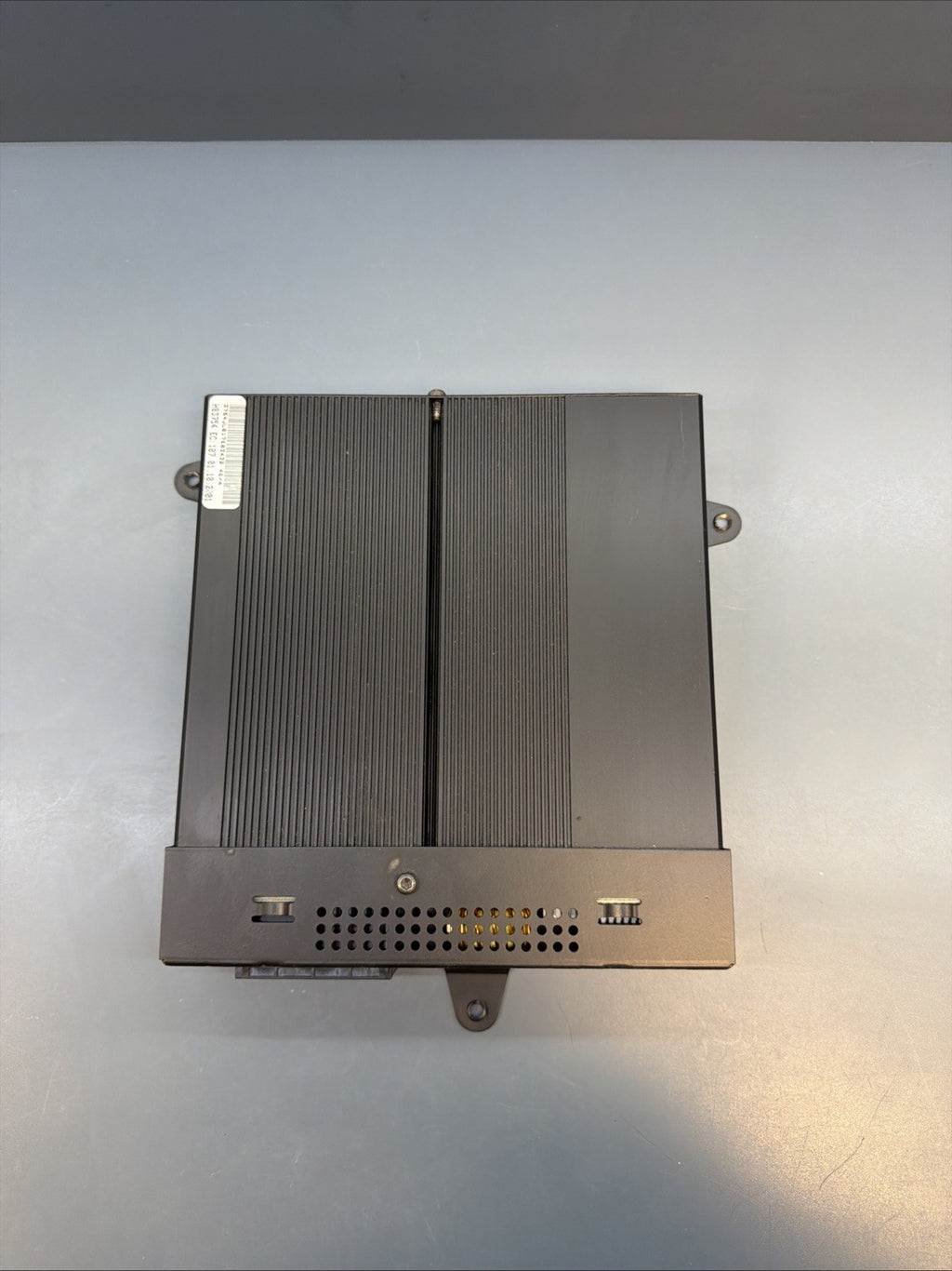 2000 01 02 03 04 2005 BMW 330i RADIO AUDIO AMPLIFIER HARMAN KARDON OEM 6920996