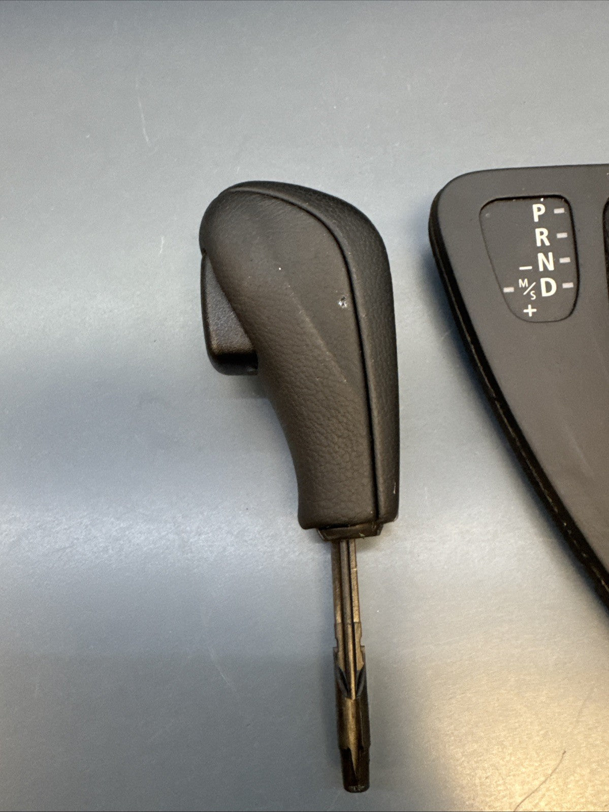 2007-2013 BMW E90 328i Gear Shifter Cover W Trim Indicator 7155643
