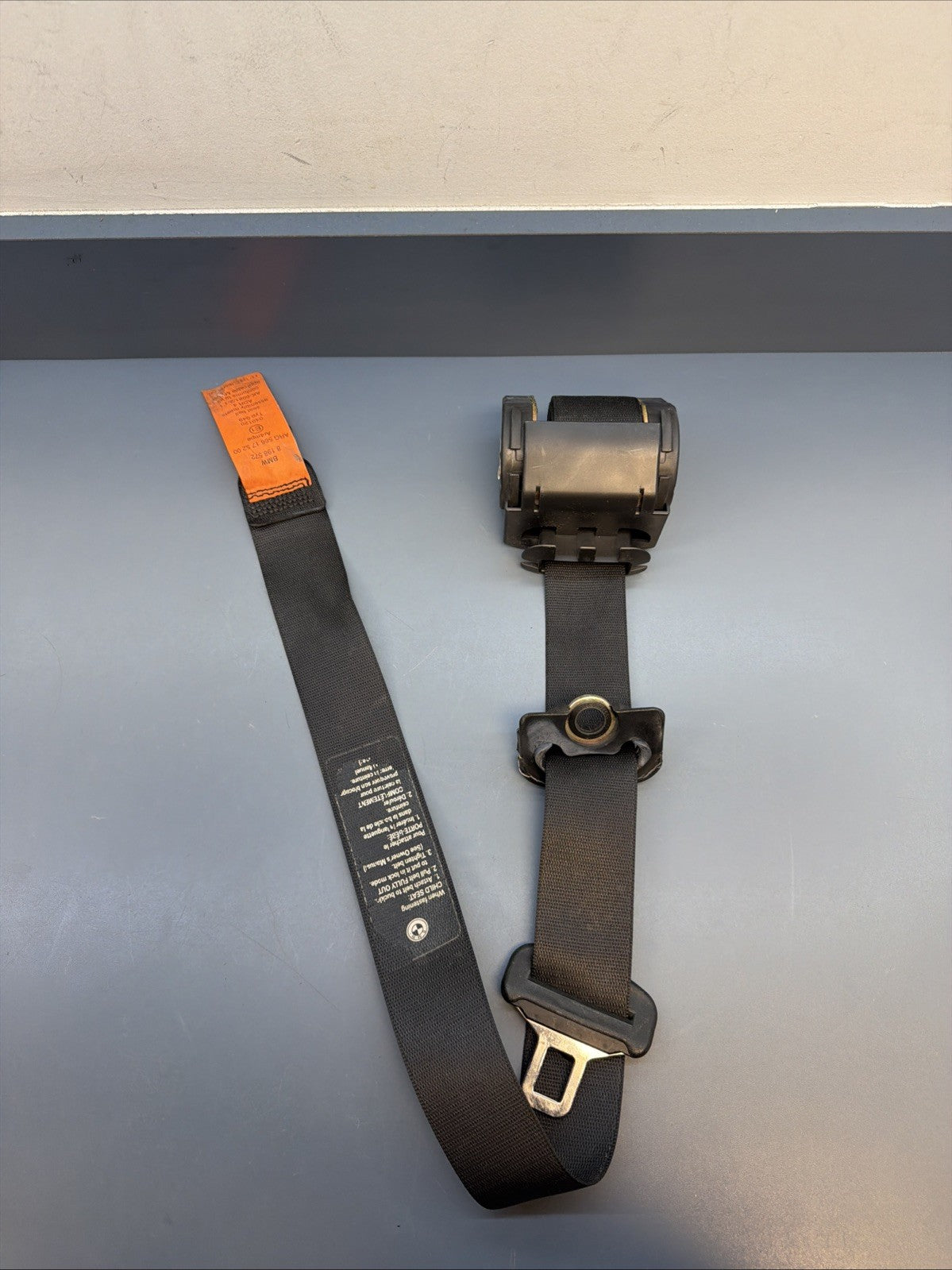 97-03 OEM BMW E39 540 M5 Front Right Passenger Side Seatbelt Black 8198572