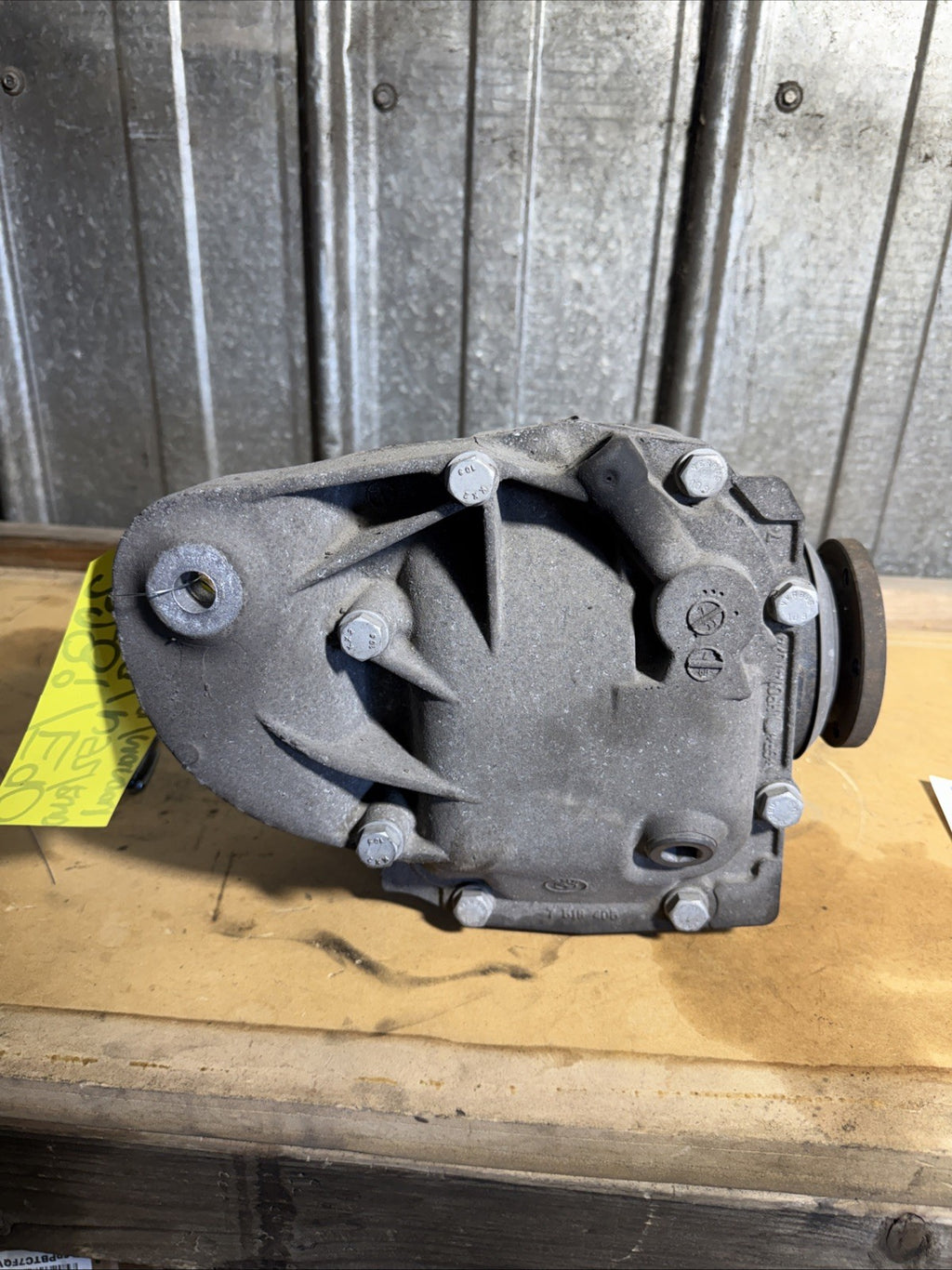 BMW REAR DIFFERENTIAL E90 328 MANUAL SERIES 3.23 FINAL DRIVE 7566183