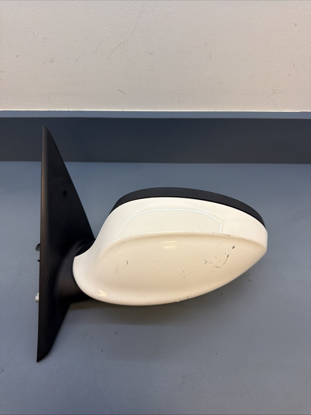 06-08 BMW E90 E91 325i Front Left Driver Side Rear View Mirror OEM 010803