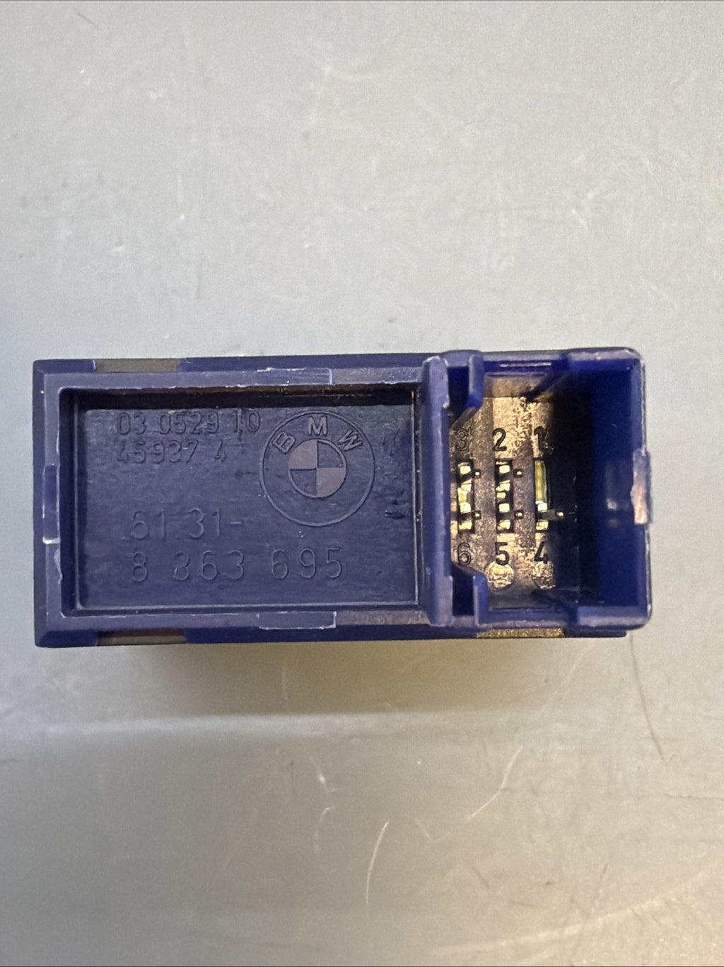 95-01 BMW E38 E39 740iL 540i DSC switch button traction control 8363695 OEM
