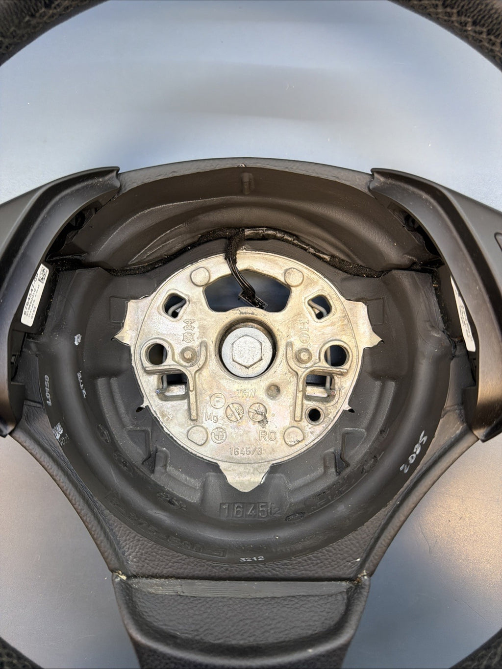 06-11 BMW E90 E91 325i 328i 330i 335i Steering Wheel Black Unit 6959893 OEM